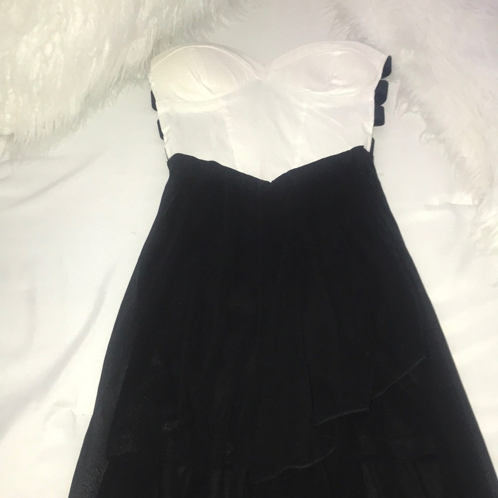 High-Low Dress 🖤 - Picture 4 of 8